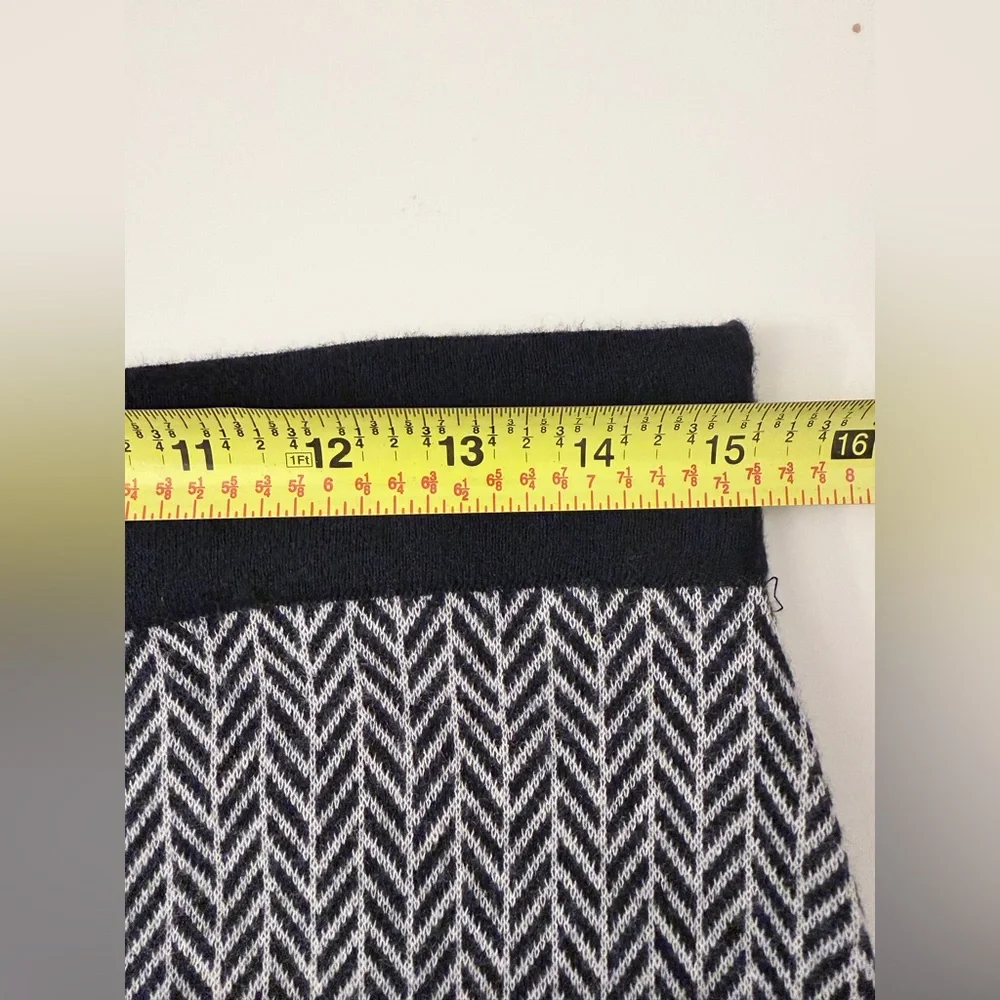 Title Nine Super Power Skirt Herringbone merino wool blend M - Picture 5 of 6